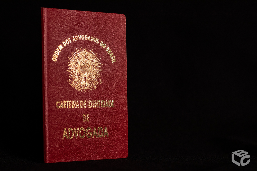 Antecipação de honorários advocatícios: Uma análise do processo e considerações importantes